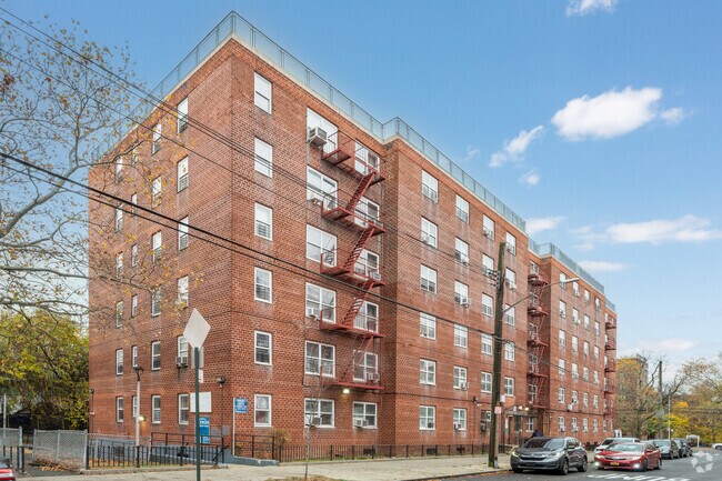 Building Photo - Sack-Wern Houses