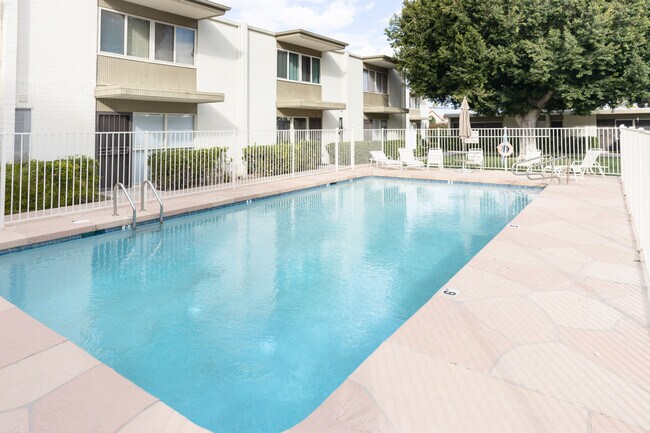 Building Photo - 7740 E Heatherbrae Ave