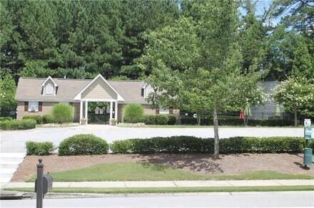 Building Photo - 3082 Brockenhurst Dr