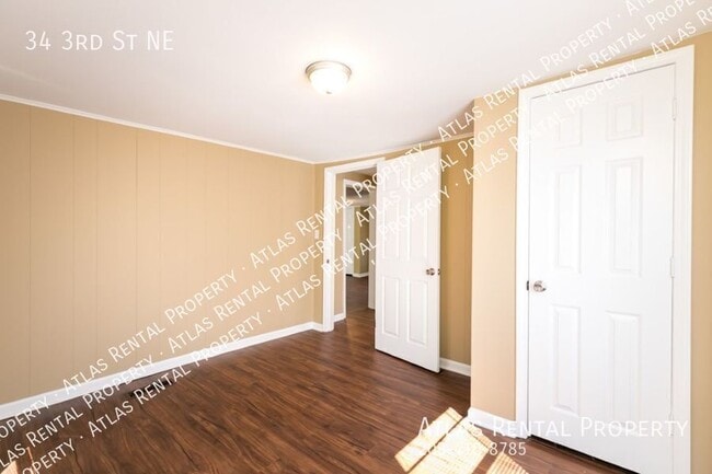 Building Photo - 34 3rd St NE
