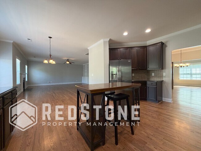 Building Photo - 1823 Buxton Way