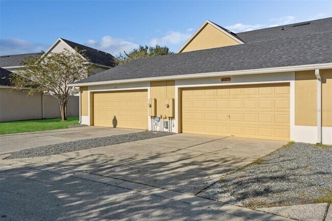 Building Photo - 6215 S Chickasaw Trail