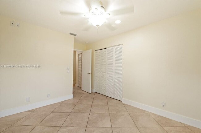 Building Photo - 2158 Baton Rouge
