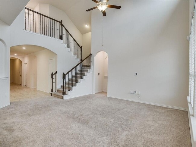 Building Photo - 500 Cardenas Ln