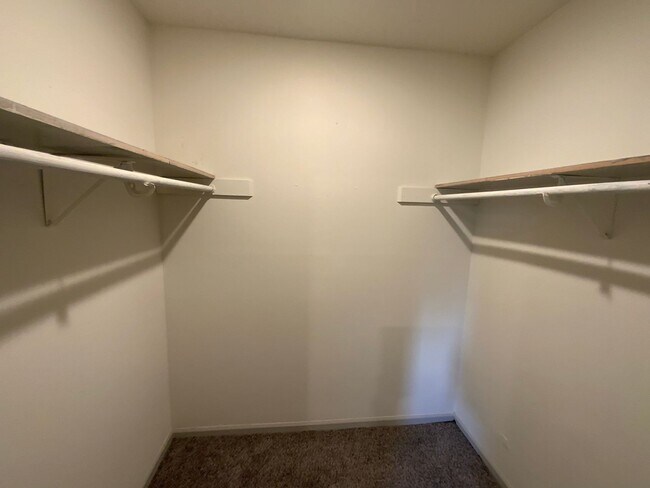 Building Photo - 439-441-441 N Shiloh Ave