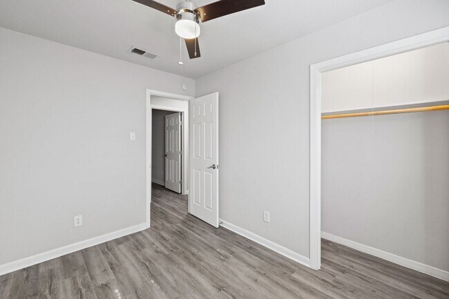 Building Photo - 2825 San Gabriel St