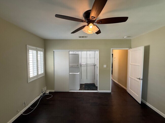 Building Photo - 5958 Pearce Ave