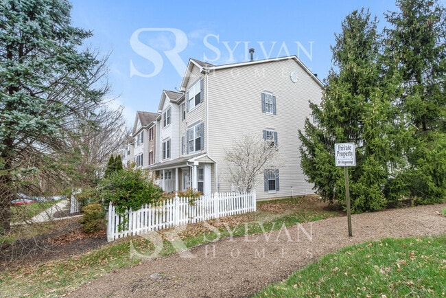 Building Photo - Coming HOME never felt so good!