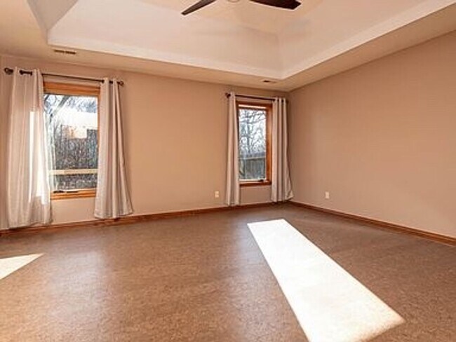 Building Photo - Executive 4 Bedroom 4 Bath 3+ Car Garage -...