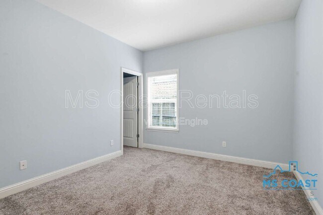 Building Photo - 915 Old Towne St
