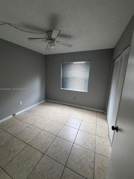 Building Photo - 20825 NE 8th Ct