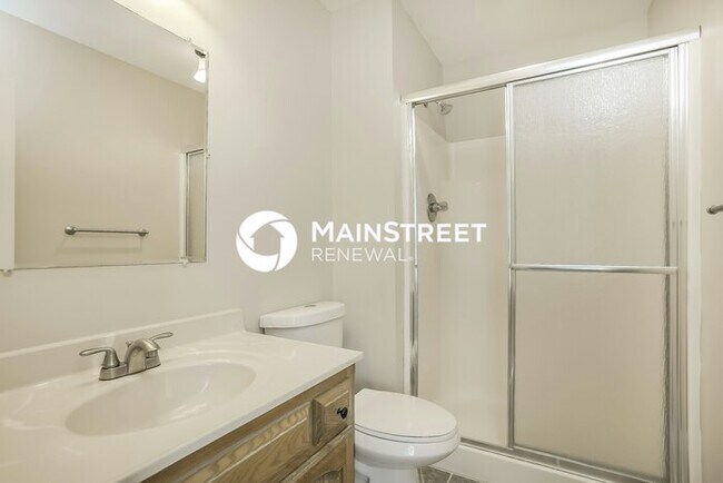 Building Photo - 3 Bedroom Pet-Friendly Home in Leavenworth, KS with Main Street Renewal