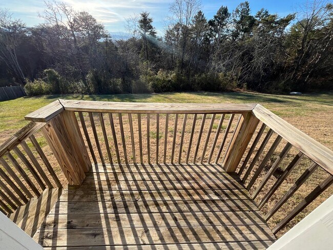 Building Photo - Single Family 2 bedroom 2 bathroom