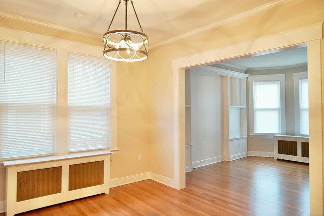 Building Photo - 39 Pardee Pl