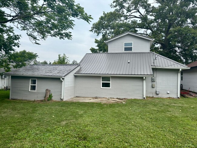 Building Photo - Check Out This 3-Bed/1-Bath House in Bluff...