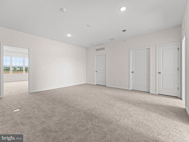 Building Photo - 202 Thompson Dr