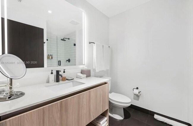 Building Photo - 398 NE 5th St