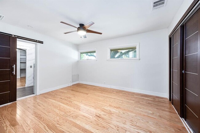 Building Photo - 6825 Bellgreen Dr