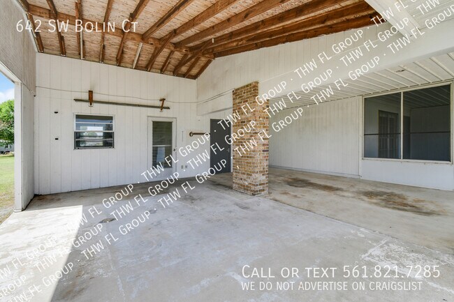 Building Photo - 642 SW Bolin Ct