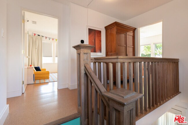 Building Photo - 5676 Hub St