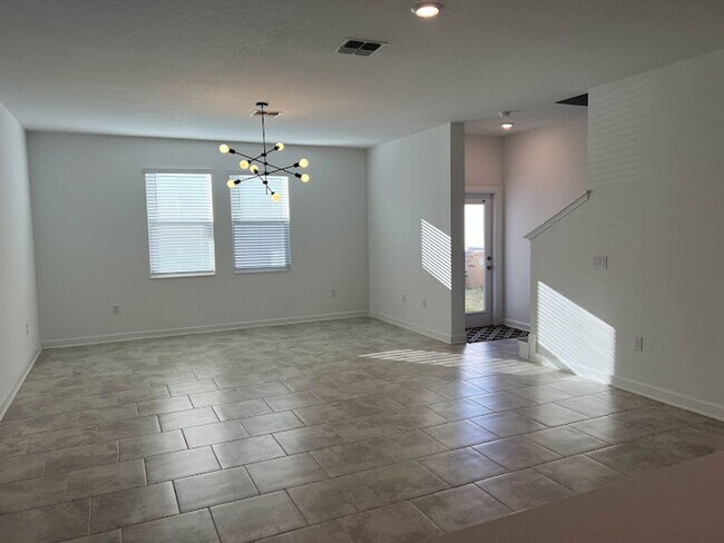 Building Photo - Newly built 3 Bedroom Home in Beautiful St. Cloud - 5 min from Isles of Lake Nova