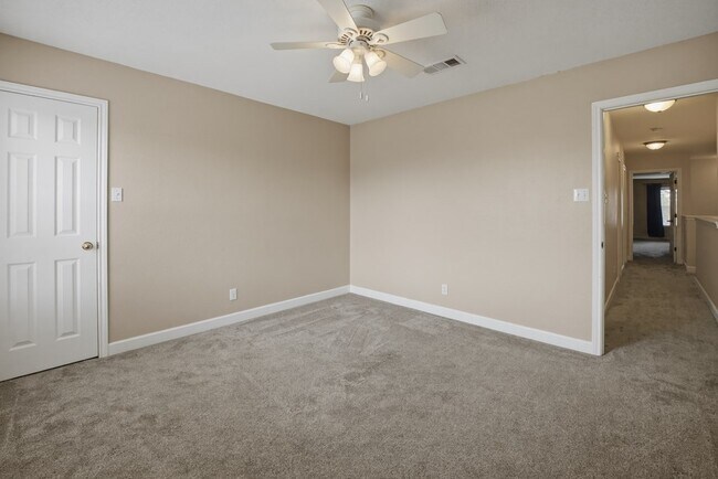 Building Photo - 37 Pinon Ct