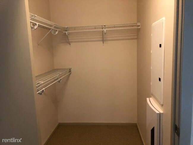 Building Photo - 2 br, 1 bath Apartment - 112 Beverly St