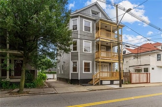 Building Photo - 382 Orms St