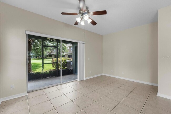 Building Photo - 10325 Manderley Way