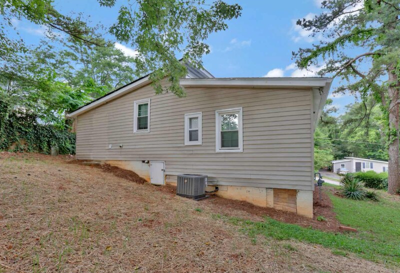 Building Photo - 2158 Amber Rd NW