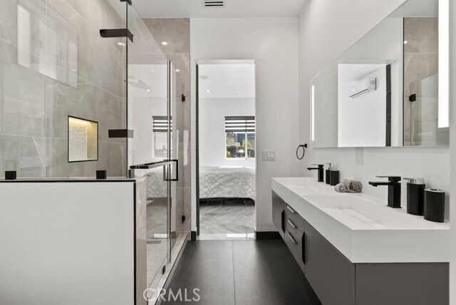 Building Photo - 23143 Leonora Dr