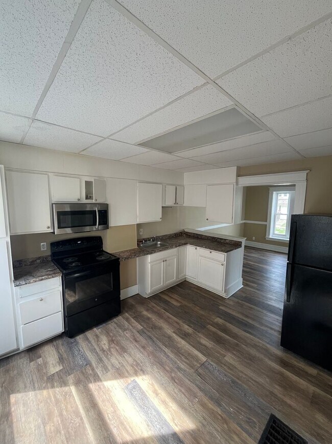 Building Photo - 201 Rosewood Terrace