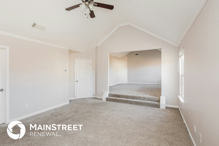 Building Photo - 420 Tarpan Ct