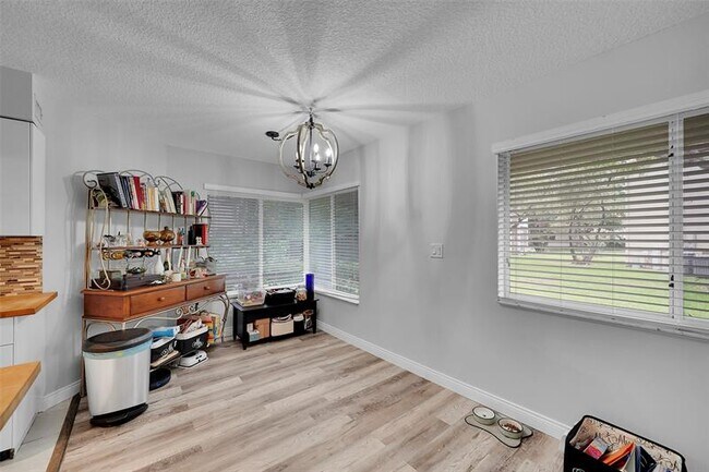 Building Photo - 9312 NW 9th Pl