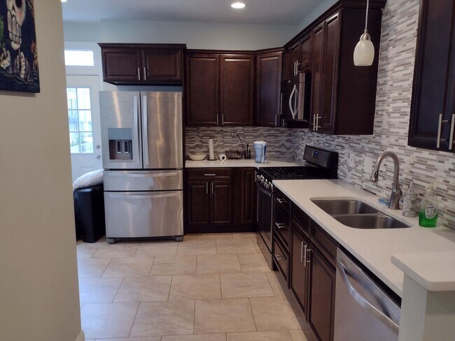 Building Photo - Beautiful Home for Rent