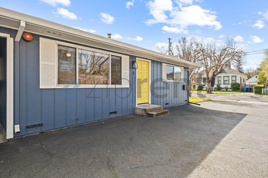 Building Photo - 12 Post St