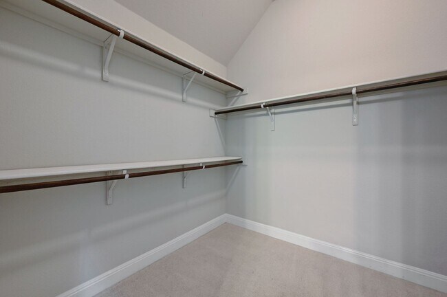 Building Photo - 1805 Morts Pl