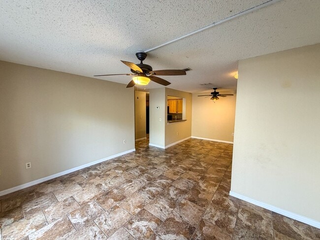 Building Photo - Windsor Park #311