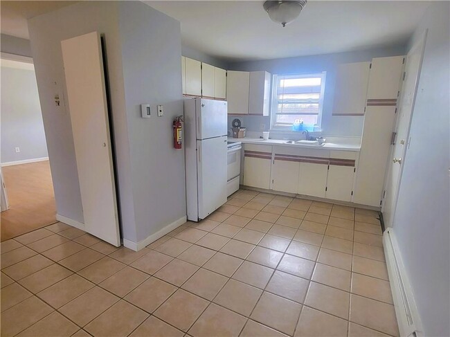 Building Photo - 70 Carroll Ave