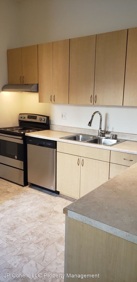 Building Photo - 3030 Waverly Dr