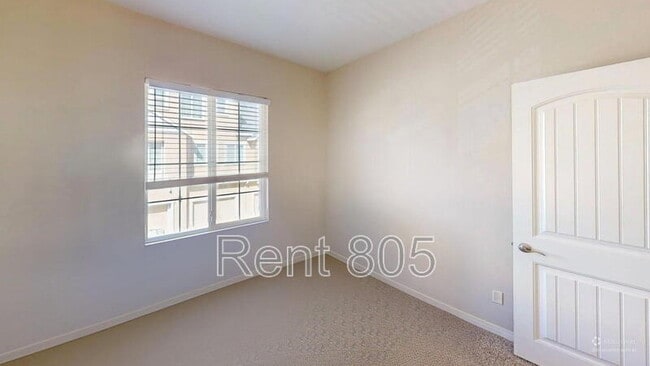 Building Photo - 605 Flathead River St