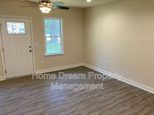 Building Photo - 351 Rolando Dr