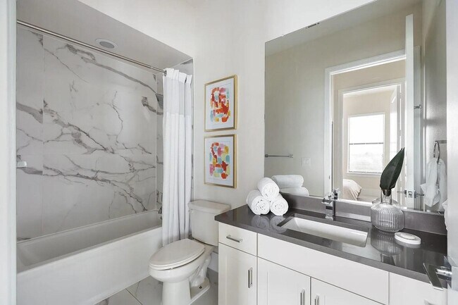 Building Photo - 1508 Blodgett St