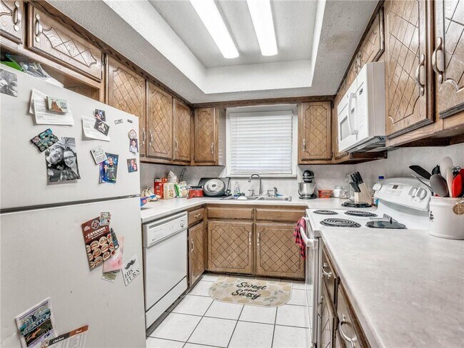 Building Photo - 9907 Mashburn Blvd