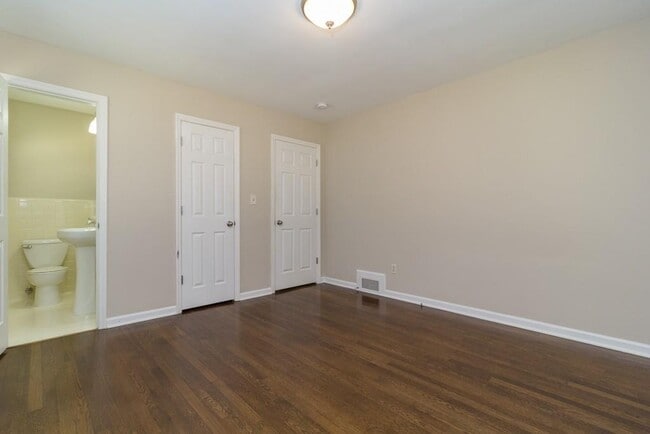 Building Photo - 2631 Lavista Rd