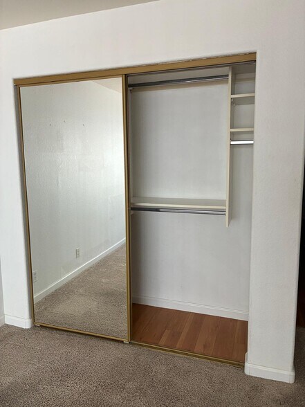 Building Photo - 5150 Mandalay Springs Dr