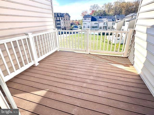 Building Photo - 3822 Rainier Dr