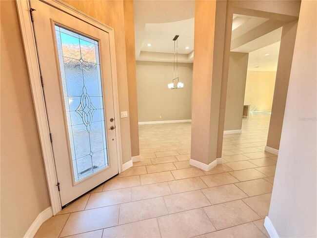 Building Photo - 11646 Hampstead St