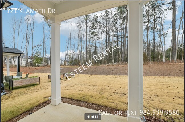 Building Photo - 121 Klamath Dr