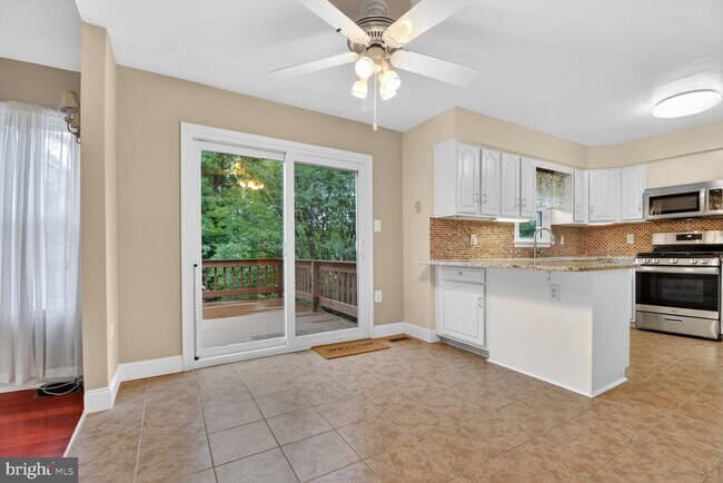 Building Photo - 7435 Crestberry Ln